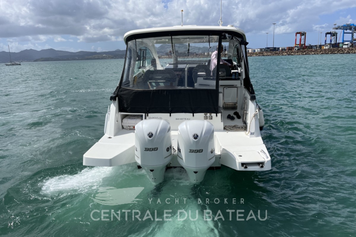 BENETEAU - GT 32 - thumbnail 3