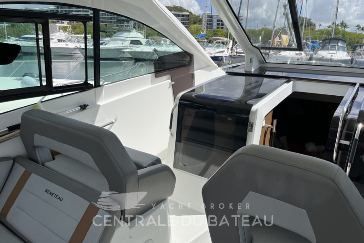 BENETEAU - GT 32 - thumbnail 12