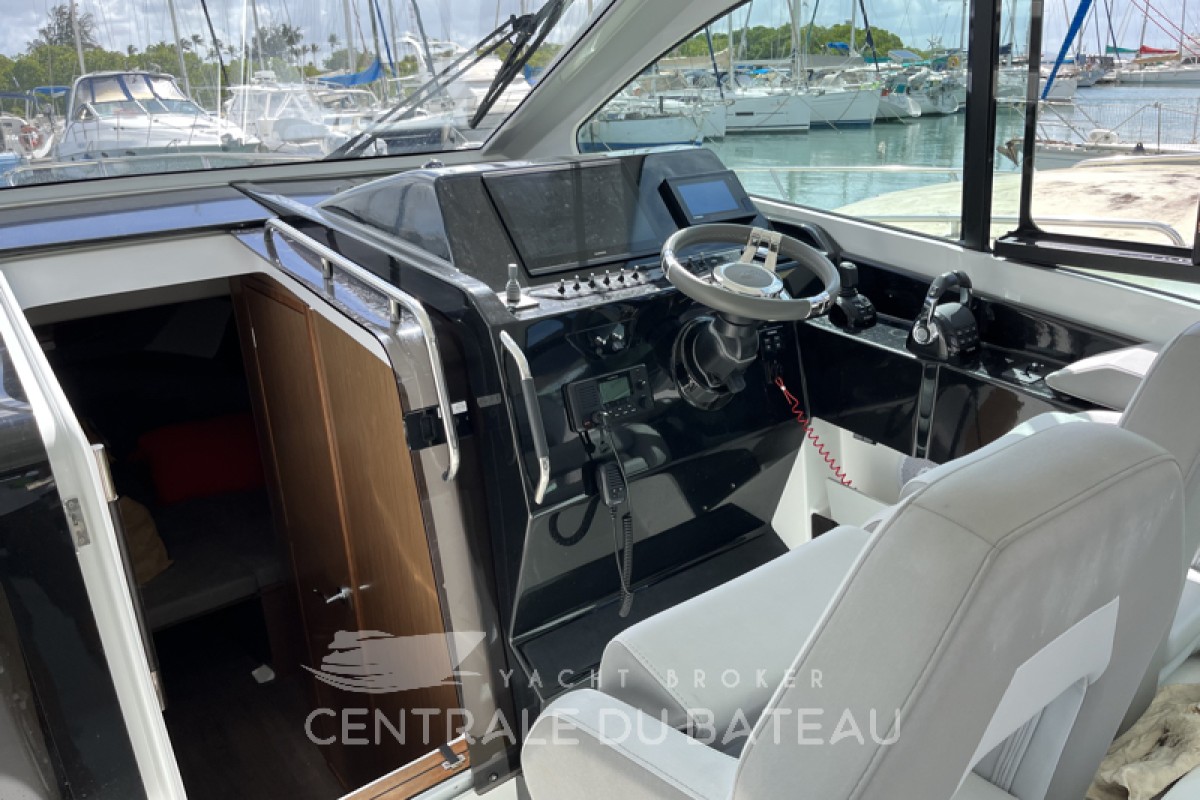 BENETEAU - GT 32 - thumbnail 13