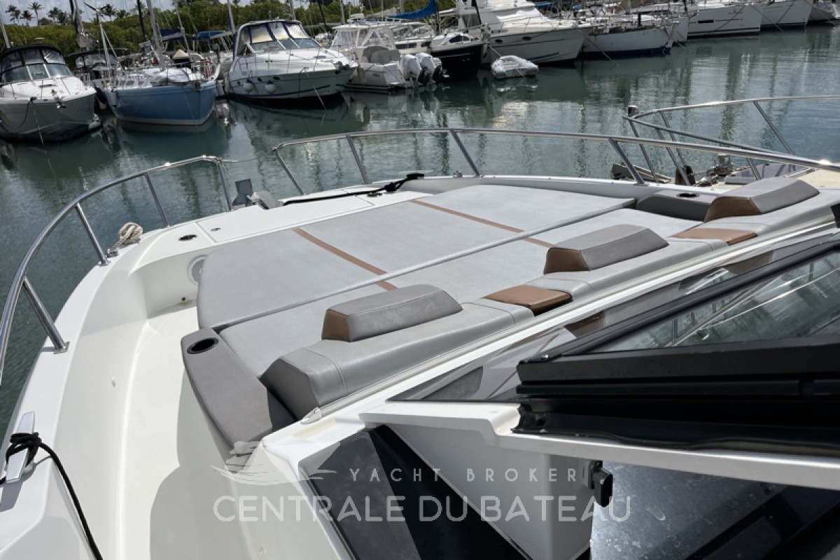 BENETEAU - GT 32 - thumbnail 14