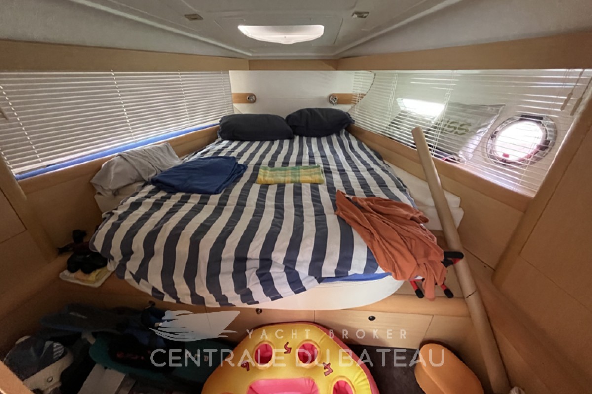 BENETEAU - FLYER 38 GT - thumbnail 12