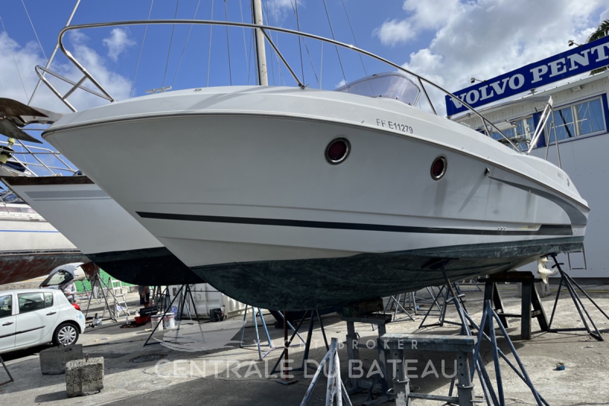 BENETEAU - FLYER 850 SD - thumbnail 1