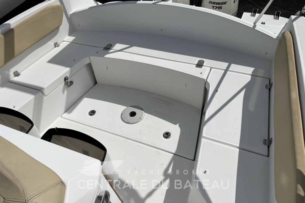 BENETEAU - FLYER 850 SD - thumbnail 7