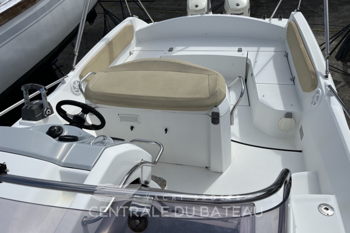 BENETEAU - FLYER 850 SD - thumbnail 8