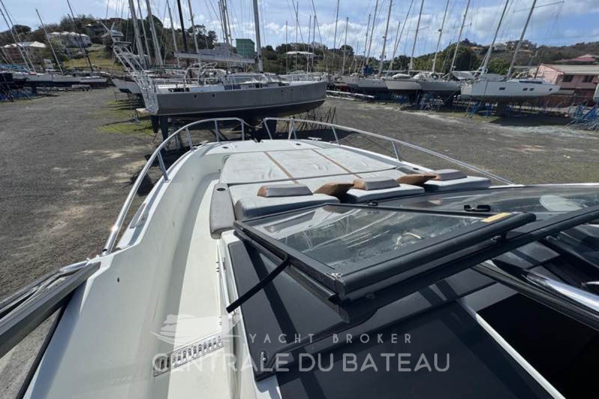 BENETEAU - FLYER 10 - thumbnail 3