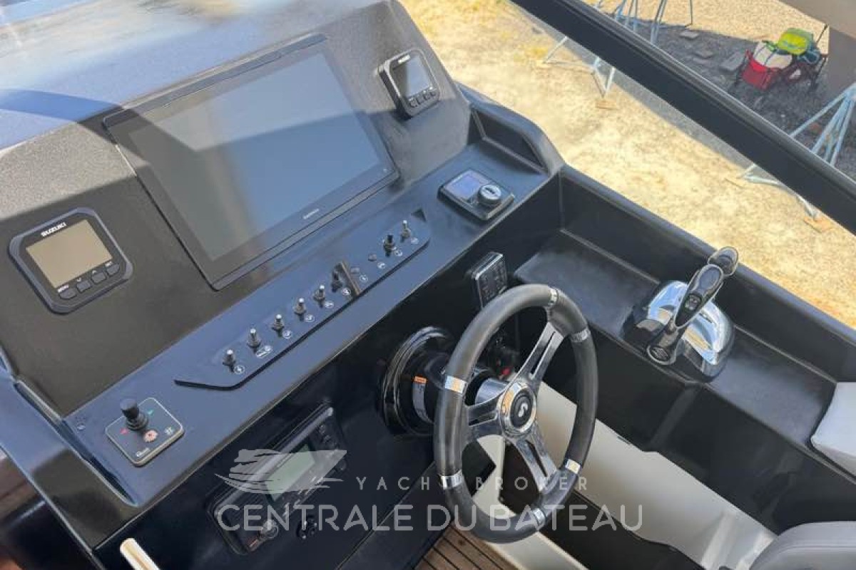 BENETEAU - FLYER 10 - thumbnail 9