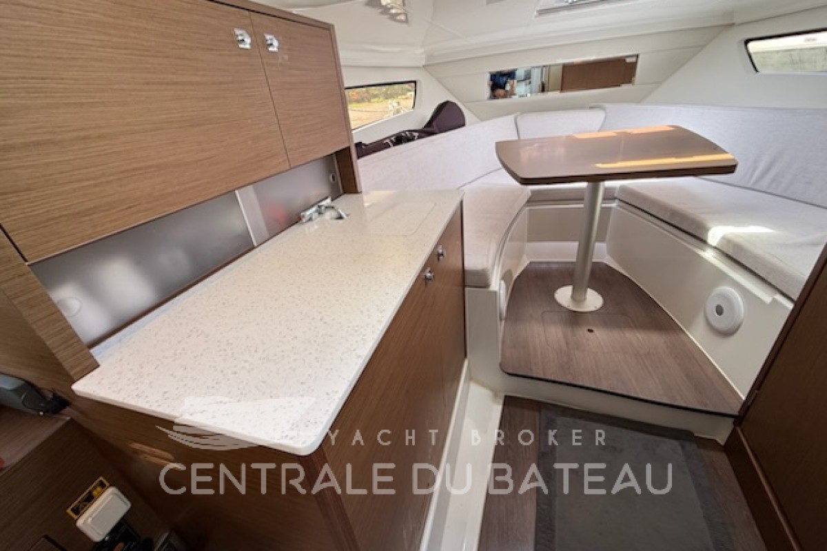 JEANNEAU - CAP CAMARAT 9.0WA - thumbnail 16