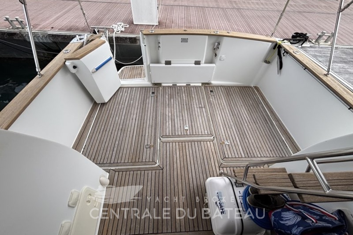 BENETEAU - ANTARES 10.80 - thumbnail 4