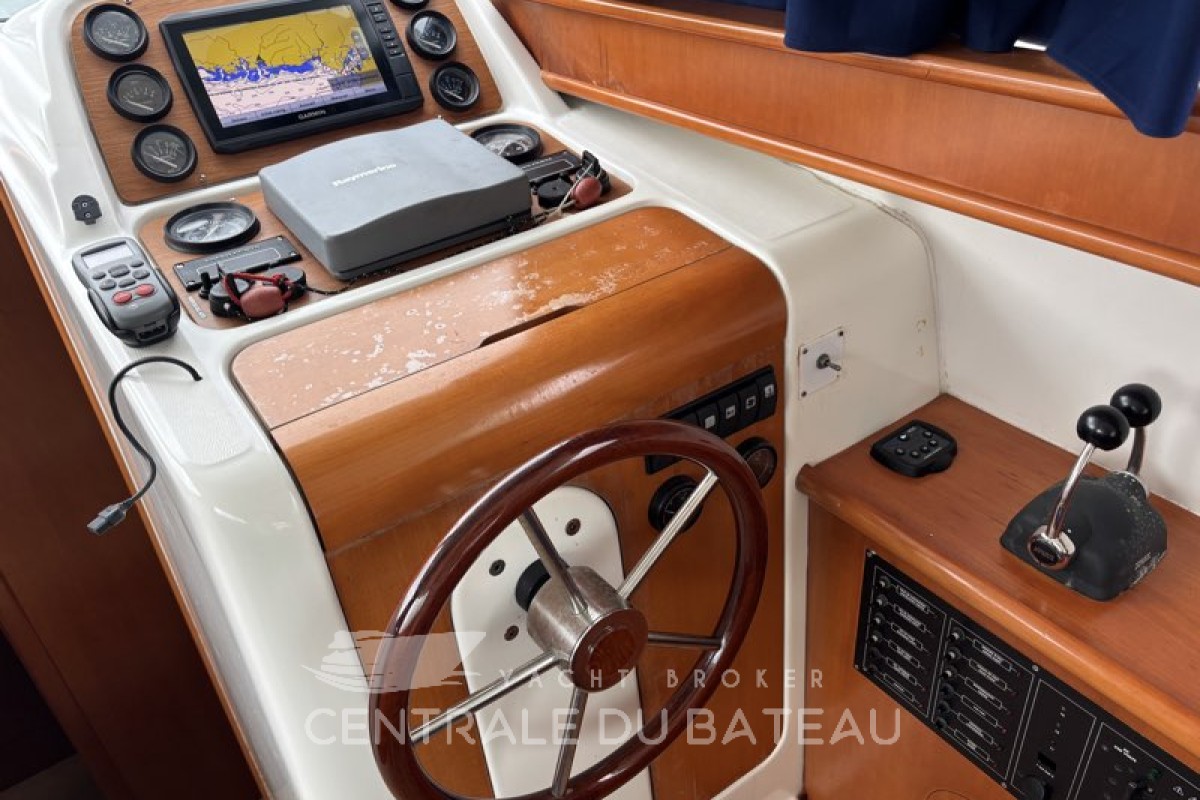 BENETEAU - ANTARES 10.80 - thumbnail 11