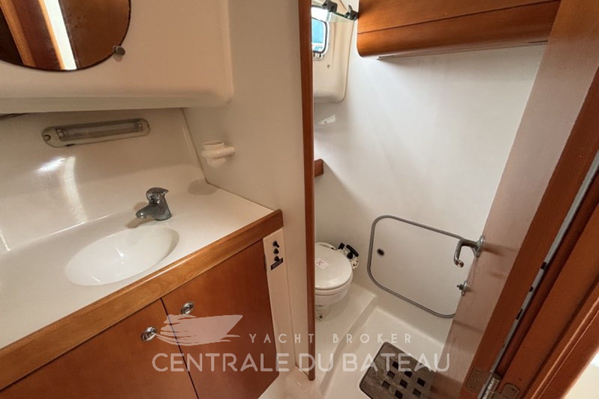 BENETEAU - ANTARES 10.80 - thumbnail 13