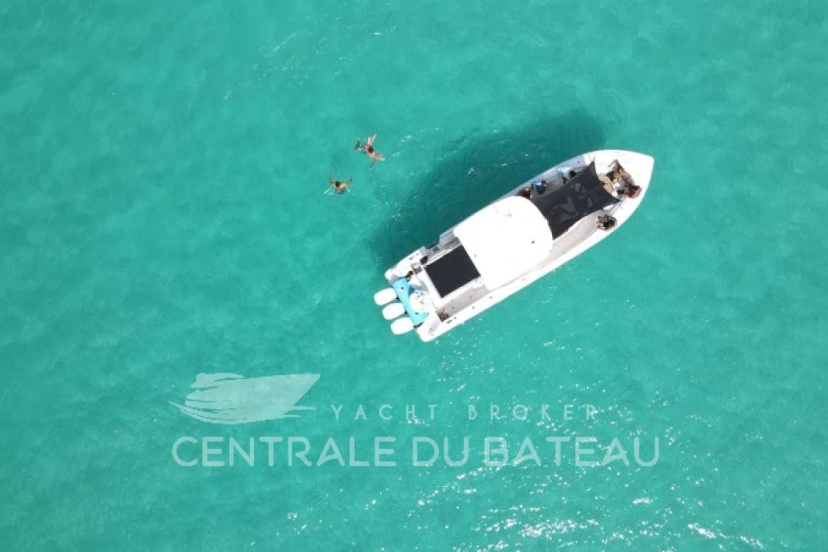 BOSTON WHALER - 370 OUTRAGE - thumbnail 2