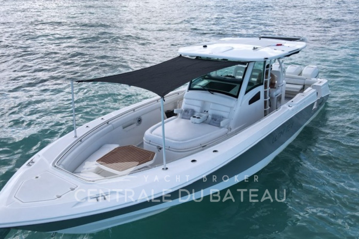 BOSTON WHALER - 370 OUTRAGE - thumbnail 4