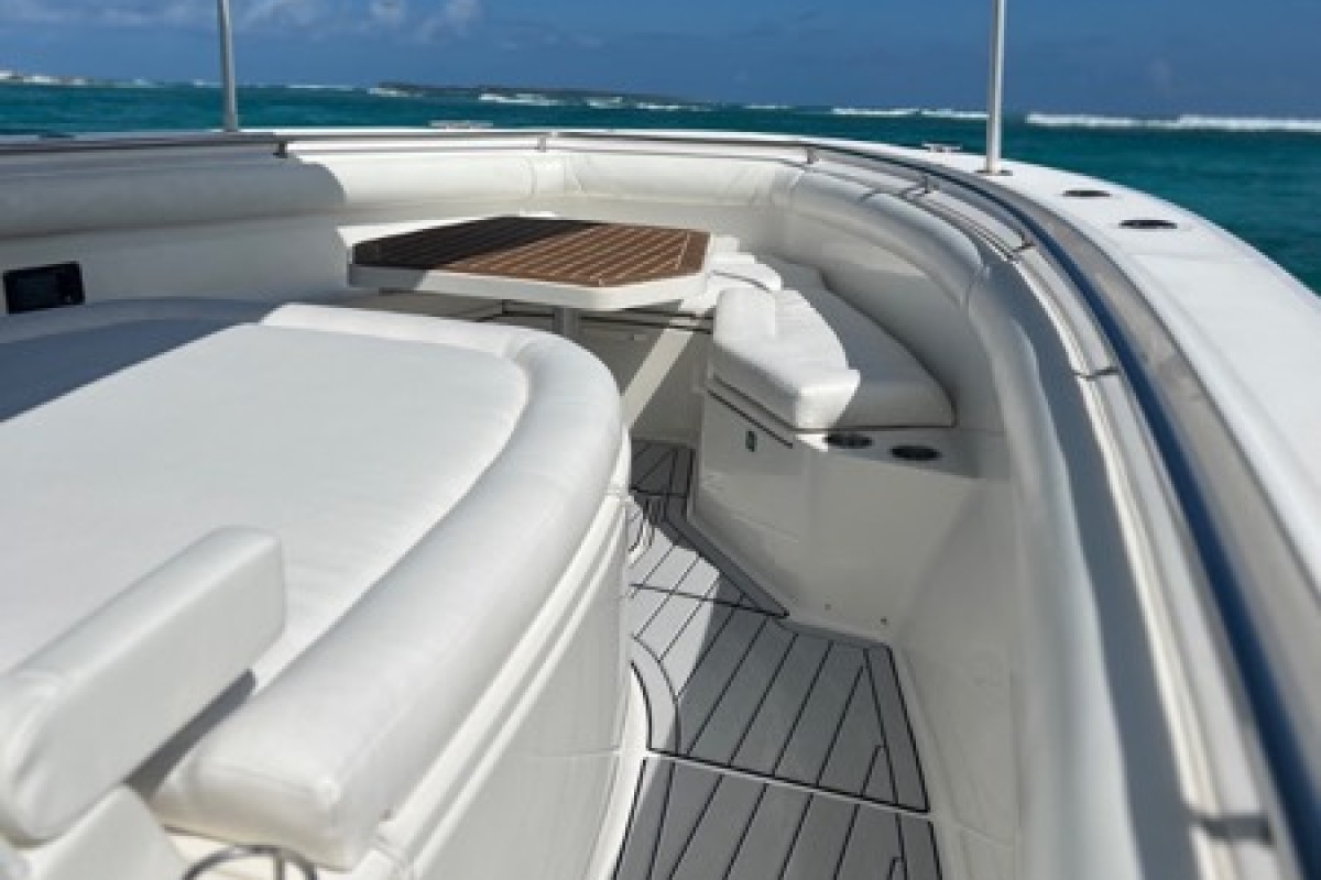 BOSTON WHALER - 370 OUTRAGE - thumbnail 12