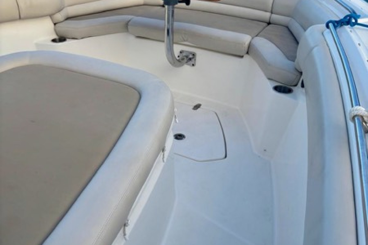 BOSTON WHALER - 330 OUTRAGE - thumbnail 19