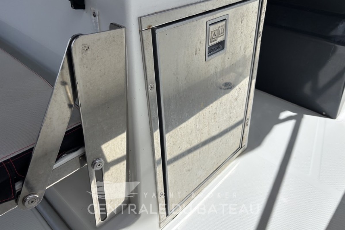 BENETEAU - FLYER 8.8 - thumbnail 16