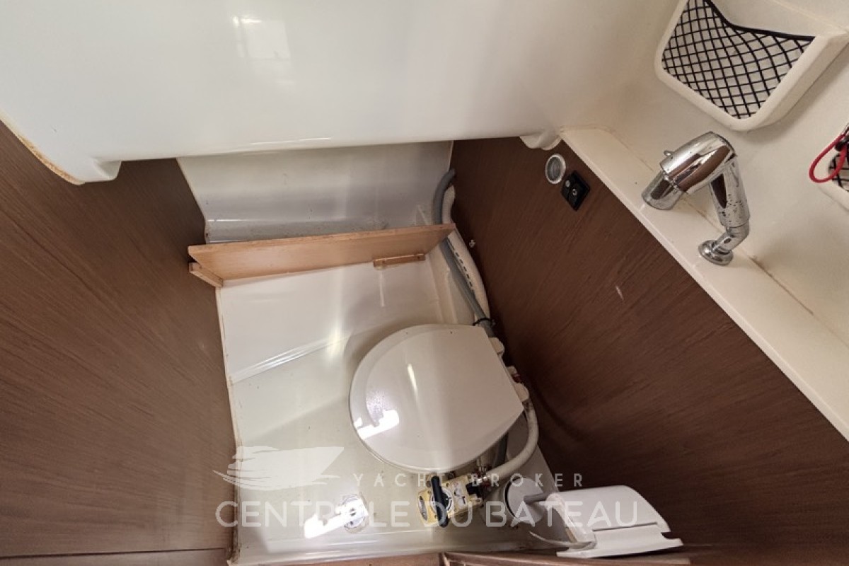 BENETEAU - FLYER 8.8 - thumbnail 22