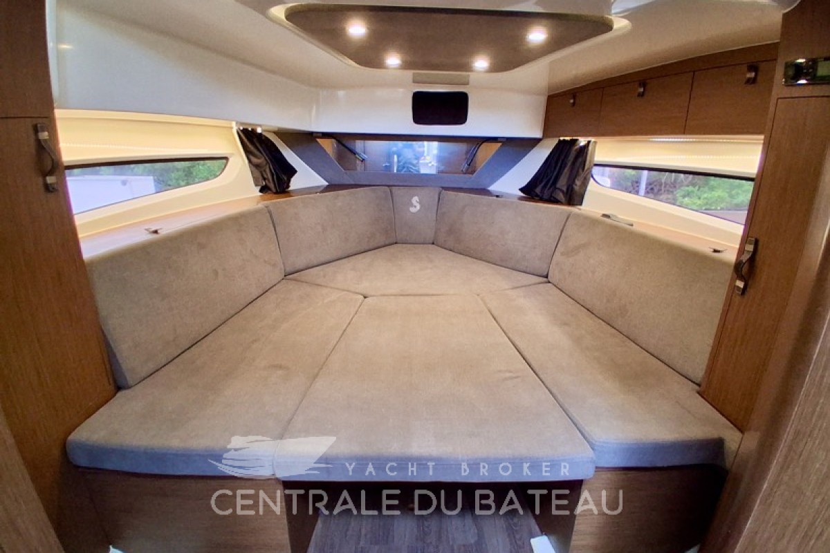 BENETEAU - FLYER 10 - thumbnail 10