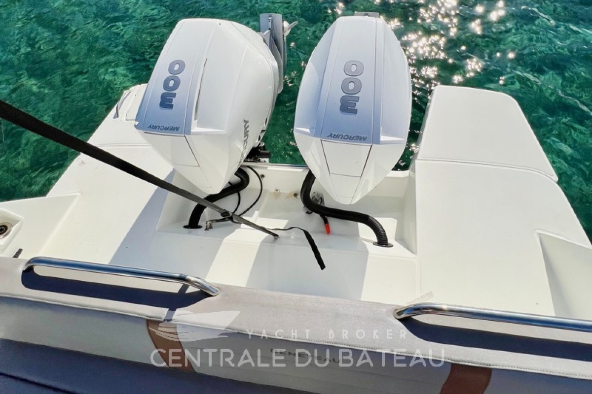 BENETEAU - FLYER 10 - thumbnail 17