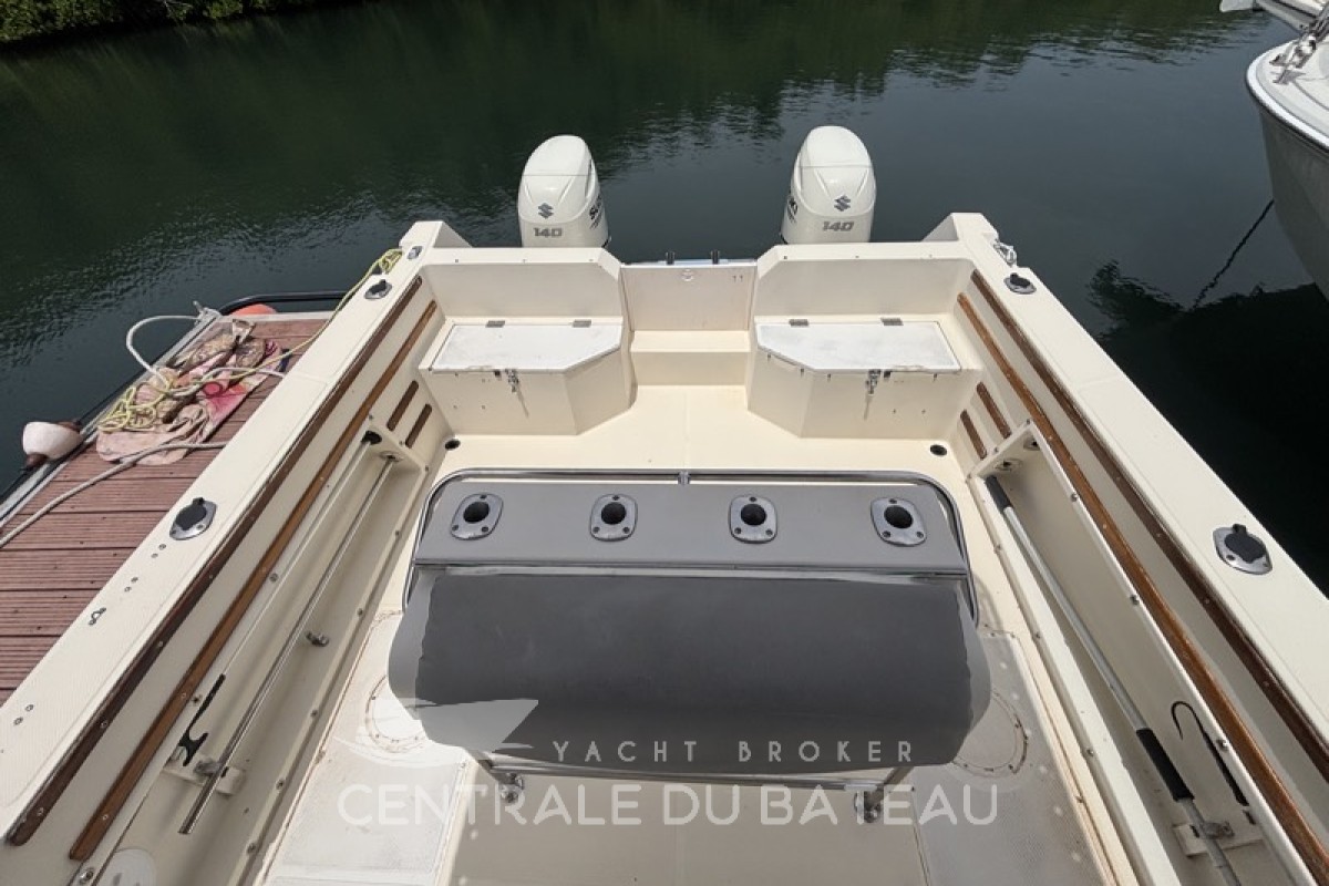 Leaning poste avec portes cannes - Sea Cat 2550 - Centrale du Bateau