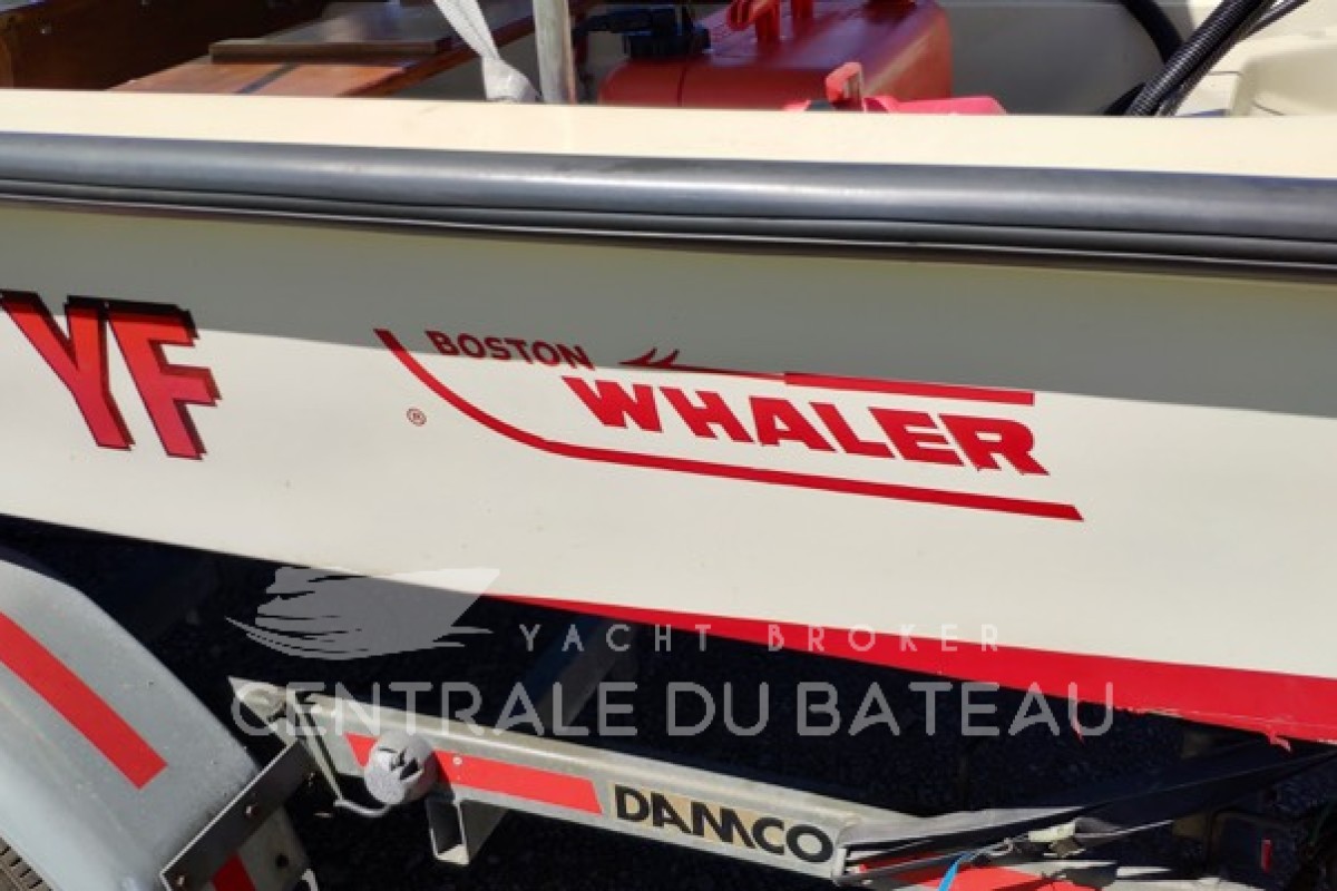Logo Boston Whaler 15 - Centrale du Bateau