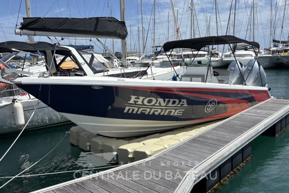 Bateau Maran 30 à vendre en Martinique - Centrale du Bateau