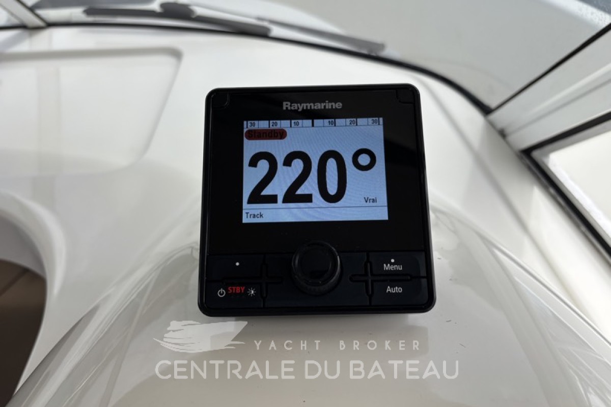 Pilote automatique bateau Arvor 250 AS - Centrale du Bateau
