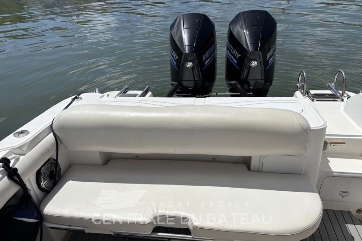 Banquette arrière Wellcraft Scarab 32 en Martinique - Centrale du Bateau