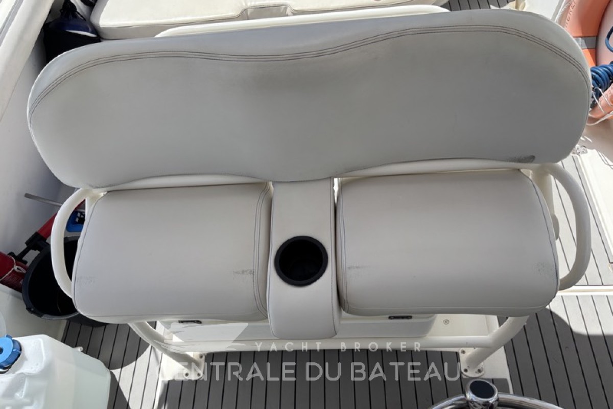Leaning post Scarab 32 d'occasion - Centrale du Bateau