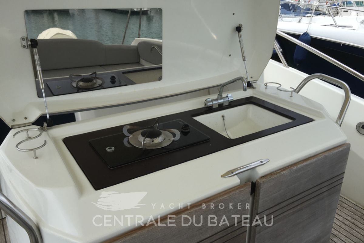 BENETEAU - FLYER 850 SUNDECK - thumbnail 4