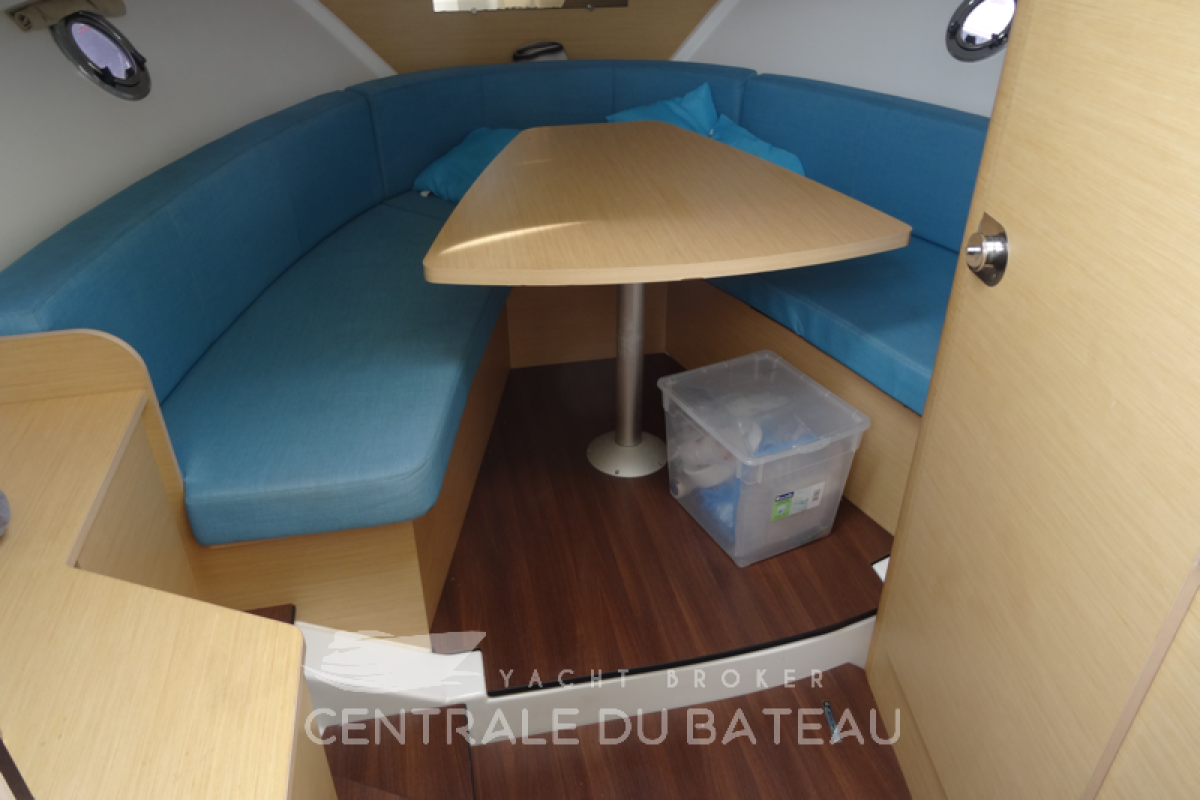 BENETEAU - FLYER 850 SUNDECK - thumbnail 9