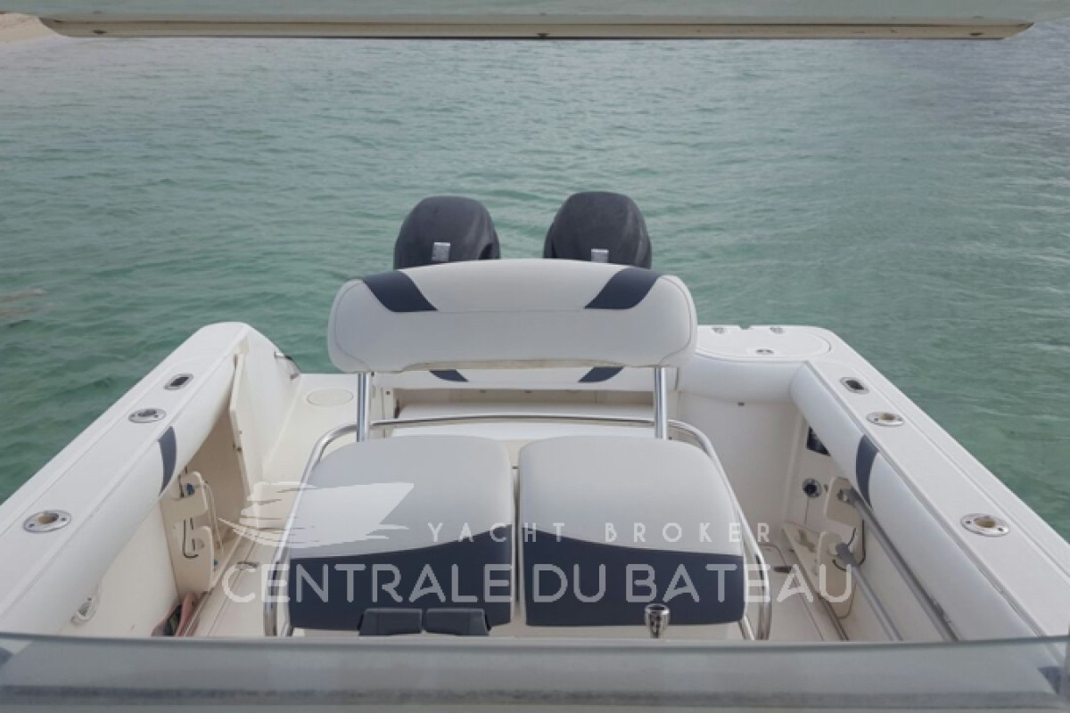 BOSTON WHALER - 270 OUTRAGE - thumbnail 4