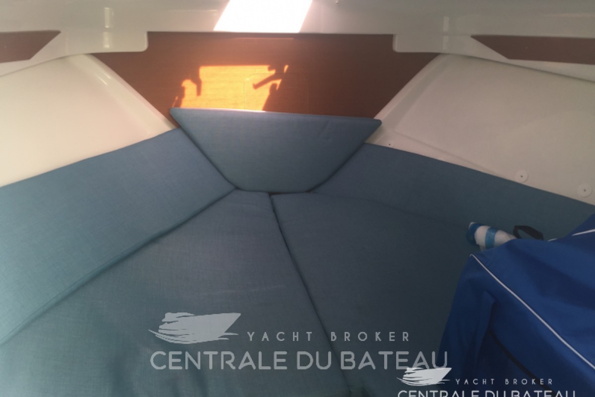 BENETEAU - FLYER 750 CABRIO - thumbnail 7